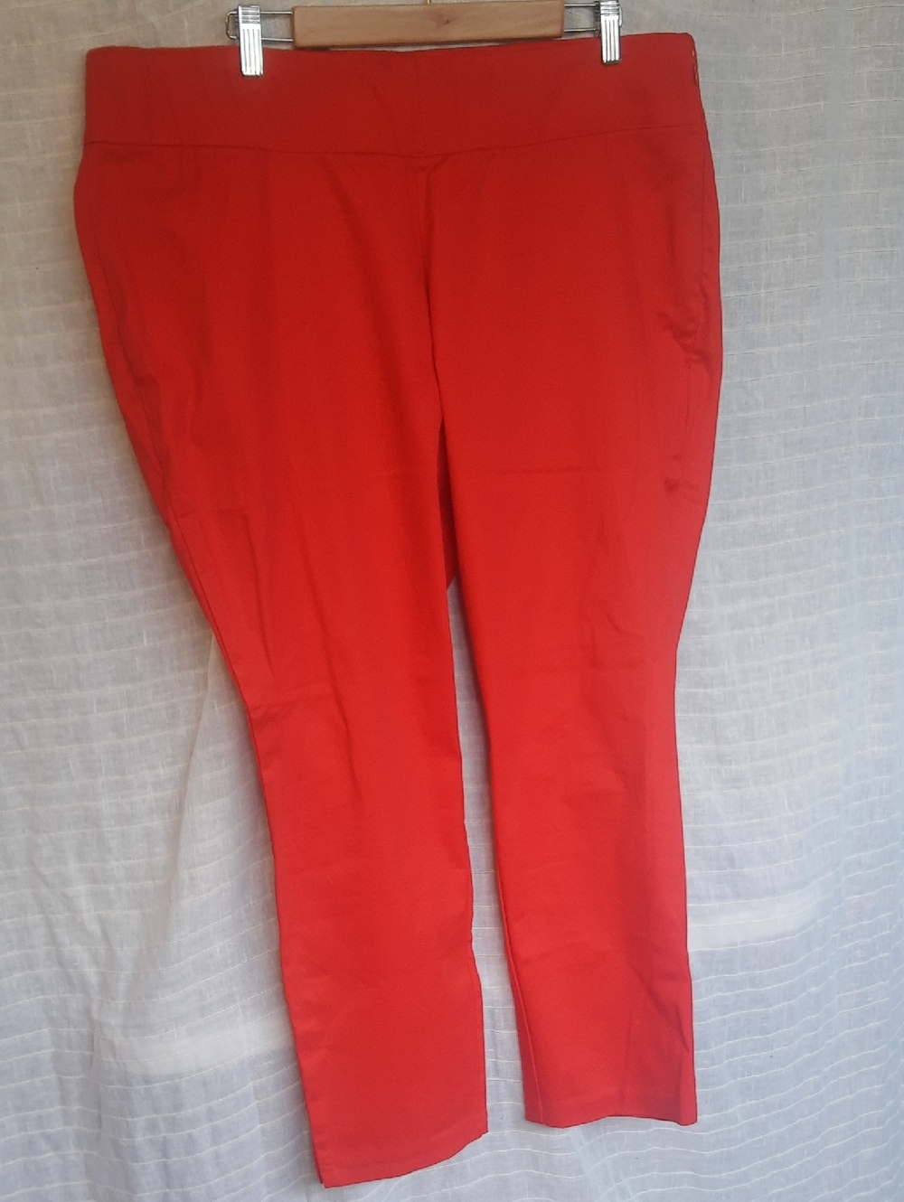 Old Navy Bright Red Cropped Ponte Pants
